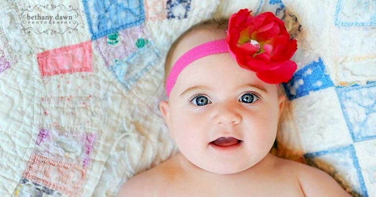 Οι 10 φωτογραφίες που πρέπει να βγάζετε το παιδί σας κάθε μήνα!