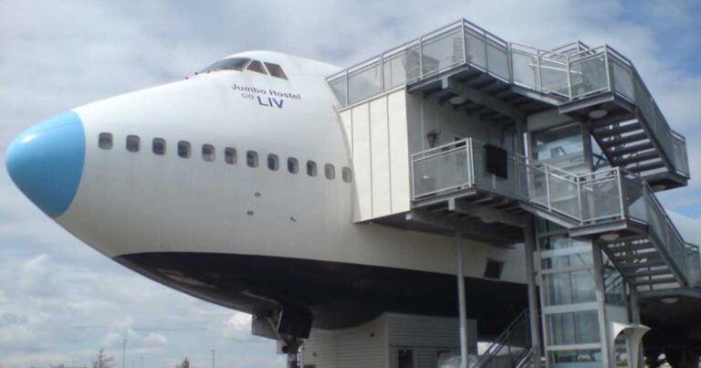 Το αεροπλάνο Boeing 747 που έγινε… ξενοδοχείο!