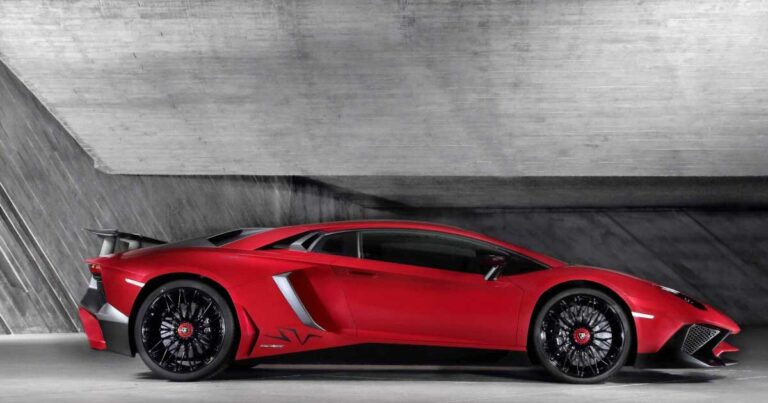 Δείτε τι χρόνο έκανε στην πίστα του Νίρμπουργκρινγκ η Lamborghini Aventador SV!