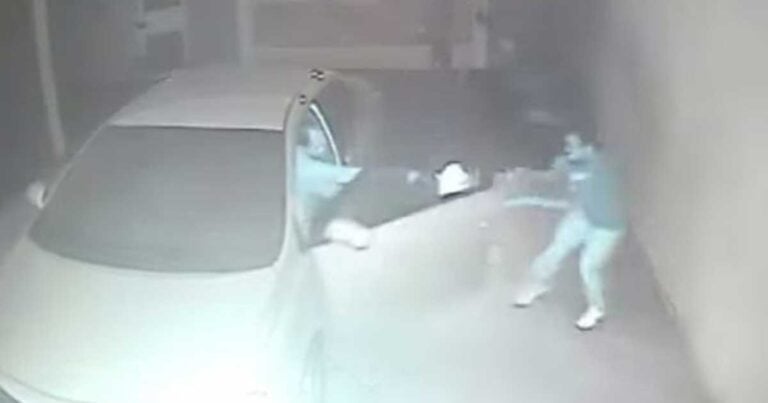 Τρεις άντρες πήγαν να ληστέψουν ένα αυτοκίνητο αλλά ο οδηγός όμως δείτε τι τους έκανε…