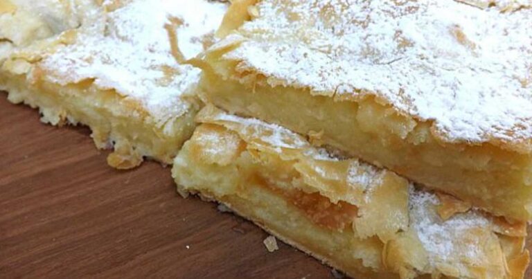 Συνταγή για μια απίθανη σπιτική μπουγάτσα με φρέσκο βούτυρο