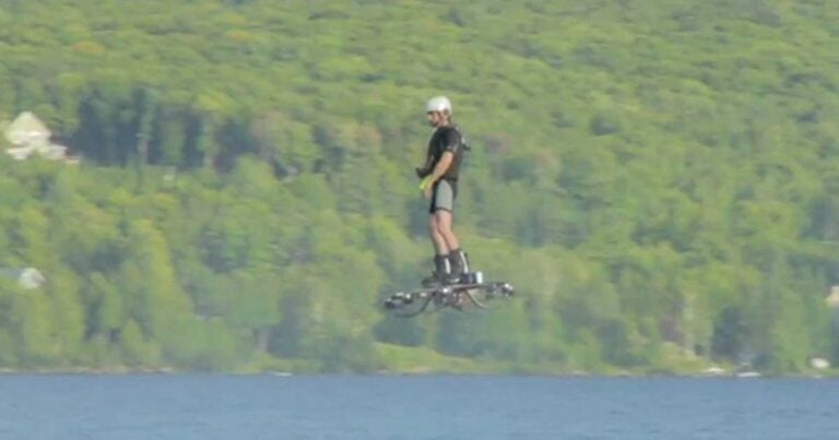 Η μεγαλύτερη “πτήση” με hoverboard που έχει καταγραφεί στην ανθρώπινη ιστορία μπήκε στο βιβλίο Guinness!