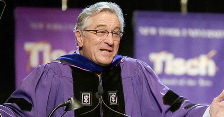 Δείτε τι είπε ο Ρόμπερτ Ντε Νίρο σε τελετή αποφοίτησης και άφησε του πάντες άφωνους!