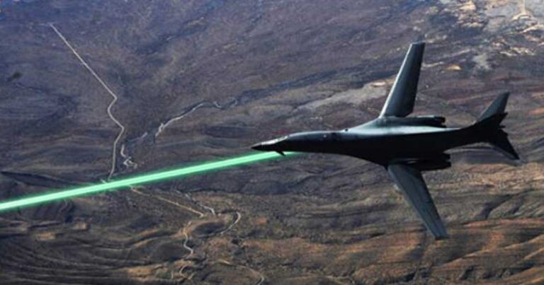 Το νέο υπερόπλο των ΗΠΑ: Έφτιαξαν αερομεταφερόμενο λείζερ!