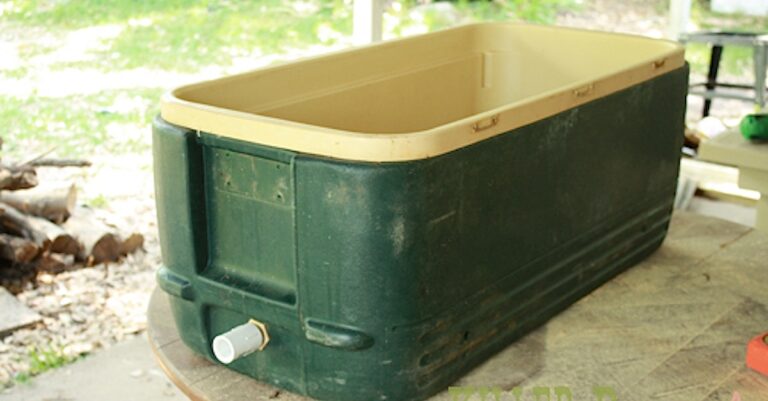 Ξόδεψε μόλις 20 ευρώ και έφτιαξε κάτι φανταστικό με το παλιό φορητό ψυγείο της!