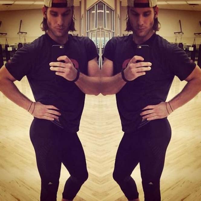 an-andres-evgazan-selfies-pozarontas-opws-gynaikes-3