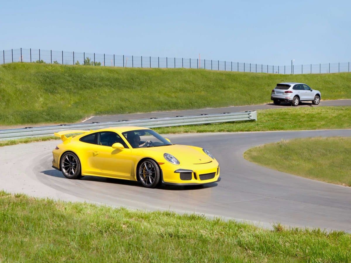 here-drivers-will-be-able-to-push-the-handling-of-their-porsches-to-the-limits