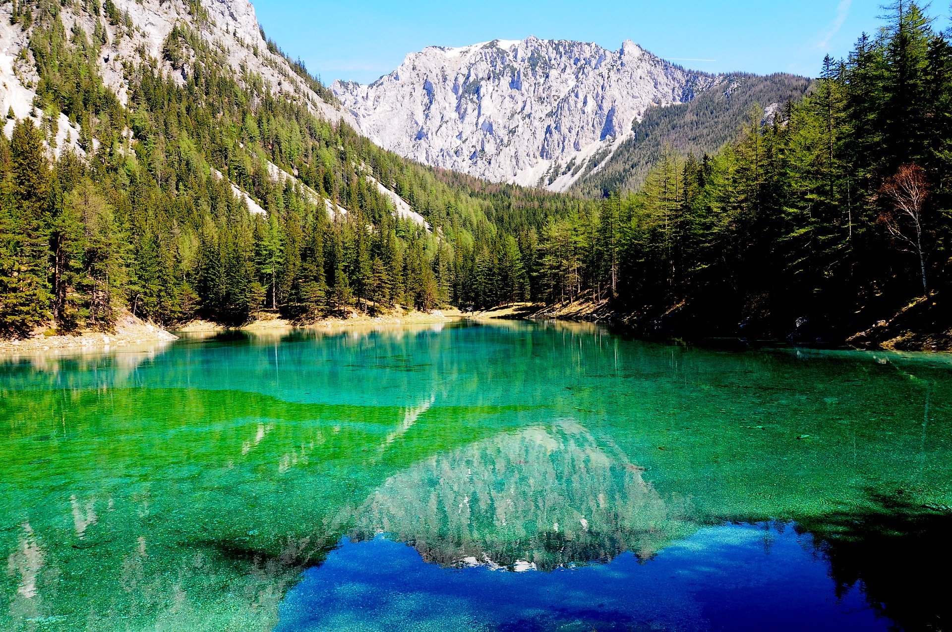 nature-landscapes_other_the-green-lake-austria_12529