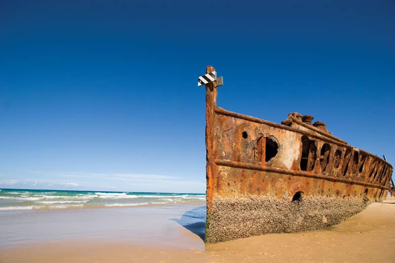 http://apurlaislandretreat.com.au/images/photos-faser-island/ship-wreck-maheno-fraser-island.jpg