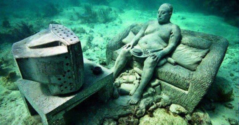 Tα 10 πιο εντυπωσιακά υποθαλάσσια αξιοθέατα στον κόσμο!