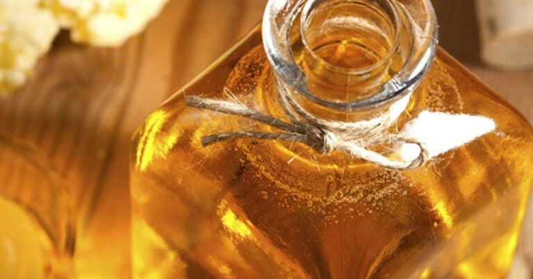Τα 7 καλλυντικά που μπορείτε να αντικαταστήσετε με ελαιόλαδο