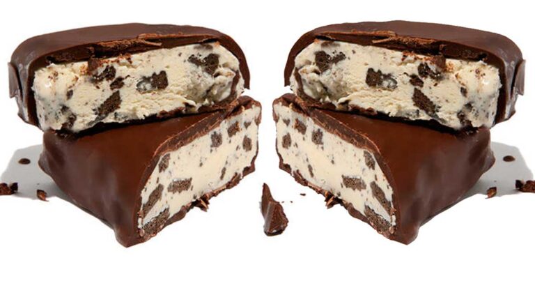 Σπιτικά παγωτά βανίλιας με μπισκότα και επικάλυψη σοκολάτας