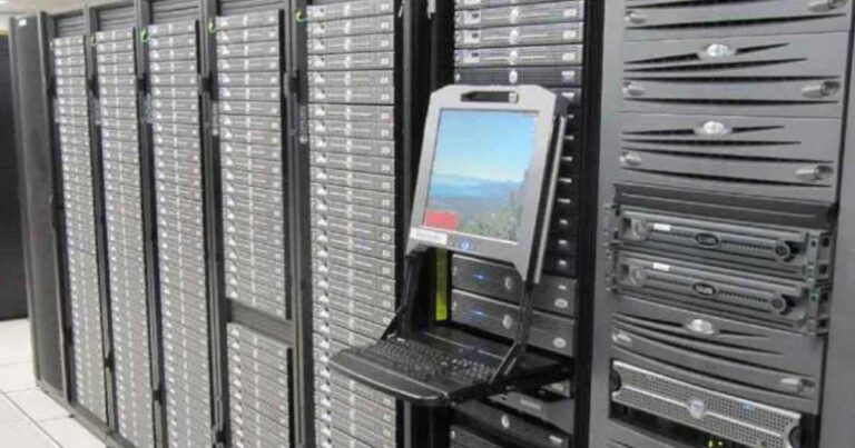 Η Ελλάδα απέκτησε τον πρώτο της υπερυπολογιστή!