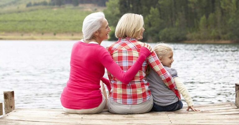 Οι 9 λόγοι που έχουμε ανάγκη τη μαμά μας όσο κι αν μεγαλώνουμε