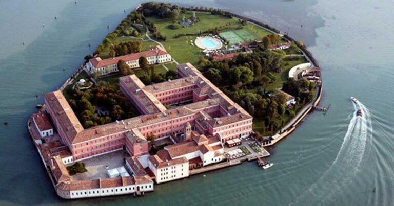 Τα παραμυθένια και άγνωστα μικρά νησάκια της Βενετίας!