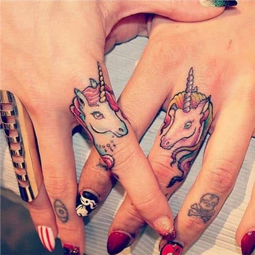 21981087_friends_tattoos10.limghandler