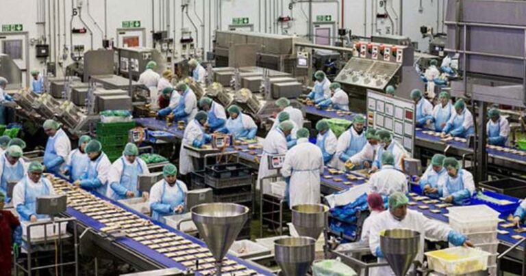 Πως είναι το εσωτερικό ενός εργοστασίου που παράγει 3 εκατομμύρια σάντουιτς την εβδομάδα;