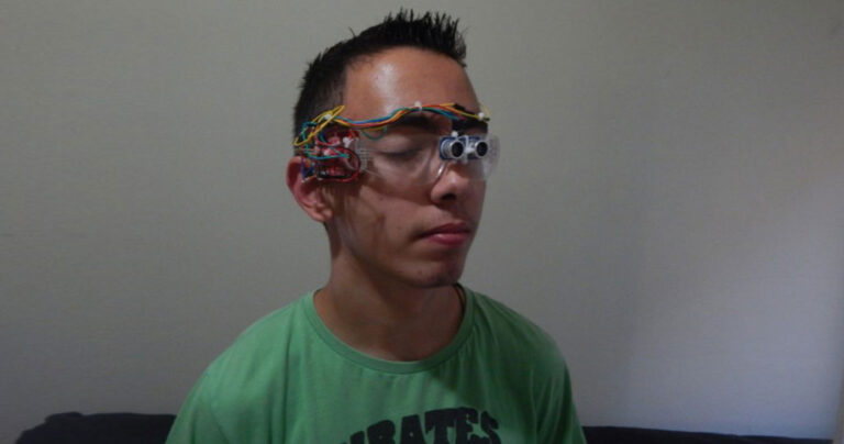 Ένας μαθητής από την Άρτα έφτιαξε ειδικά γυαλιά για τυφλούς και τον αποθεώνει η Google!