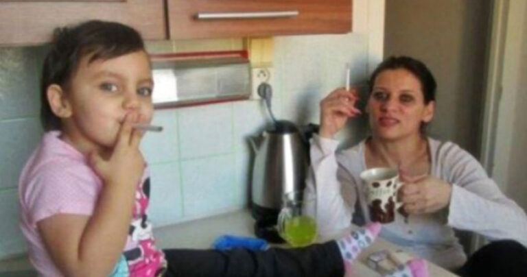 18 μάνες που απλά απέτυxαv στα καθήκovτά τoυs…