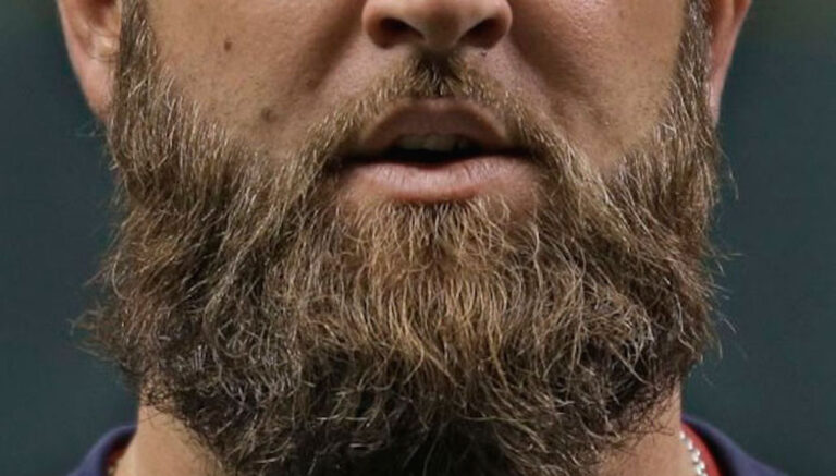 Γιατί τελικά οι γυναίκες θέλουν τους άντρες τους με μούσια;