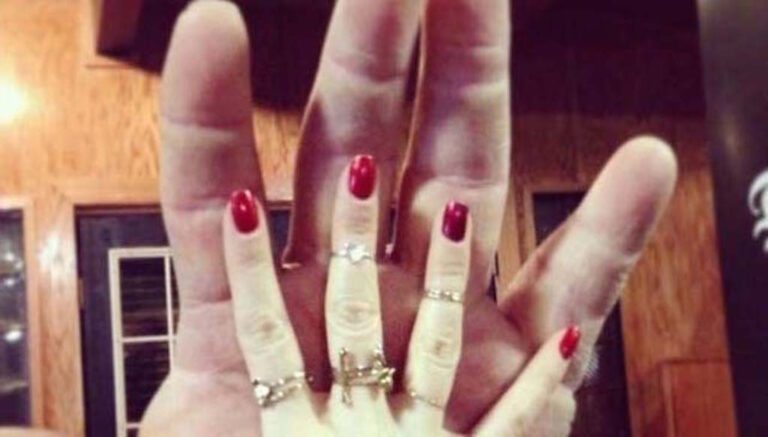 Αυτός ο άνδρας δεν έχει απλά χέρια, αλλά γιγάντια!