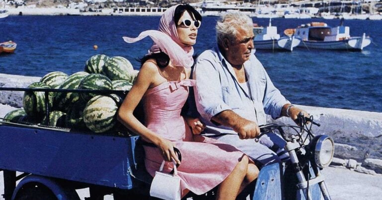 Η Vogue προτείνει 17 τρόπους για να βοηθήσει ο κόσμος την Ελλάδα