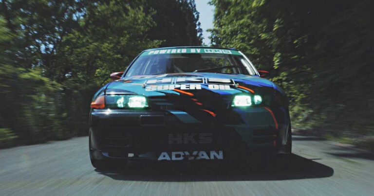 Ταχύτητα χωρίς όρια: Ιαπωνική καρδιά εναντίον λογικής.