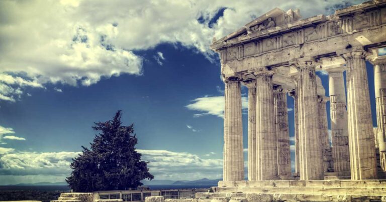 Είμαι Έλληνας και θα το φωνάζω! Ενα κείμενο καθαρά ελληνικό που σαρώνει στα κοινωνικά δίκτυα.