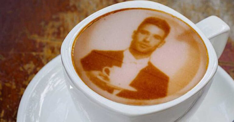 H Συσκευή εκτυπώνει εικόνες πάνω σε… αφρόγαλα!