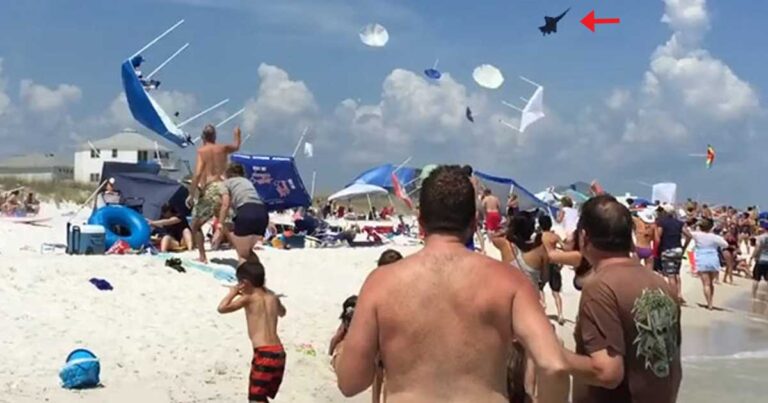 Πολεμικό αεροπλάνο πέταξε χαμηλά σε παραλία και σήκωσε όλες τις ομπρέλες στο αέρα!