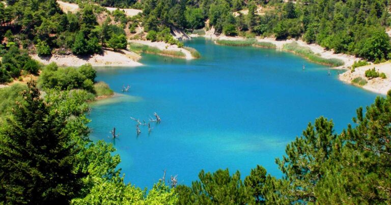 8 λίμνες της Ελλάδας που αξίζει να επισκεφθείτε