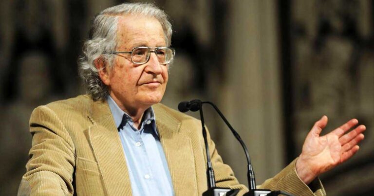Νόαμ Τσόμσκι: “Δεν παίζουν κανένα ρόλο οι εκλογές πλέον στην Ευρώπη”