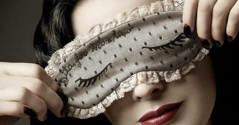 Δείτε 8 τρόπους να κοιμηθείτε χωρίς κλιματιστικό