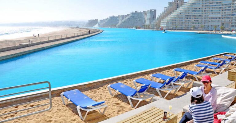 12 εντυπωσιακές πισίνες από κάθε γωνιά του πλανήτη