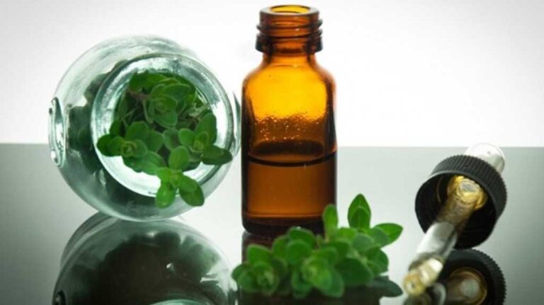 Ριγανέλαιο: Tο φυσικό αντιβιοτικό στο σπίτι. Πως φτιάχνετε;