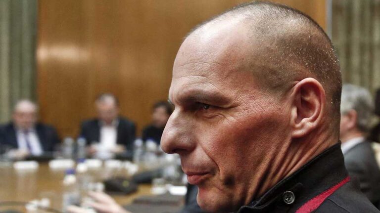 Βαρουφάκης: Είμαι ο πολιτικός με τους περισσότερους σταυρούς, είμαι έτοιμος να επιστρέψω