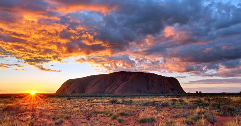 Tα 10 ομορφότερα καλοκαιρινά ηλιοβασιλέματα σύμφωνα με το National Geographic.