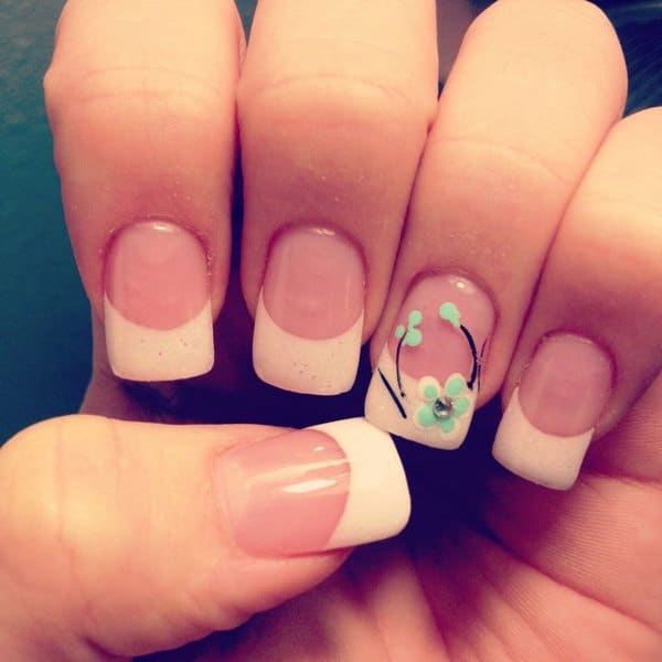 60-French-Manicure