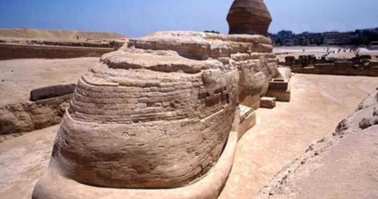 Πως είναι τα πιο διάσημα τουριστικά αξιοθέατα του κόσμου από την πίσω πλευρά;