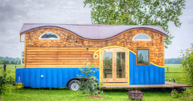 Φαίνεται μικρό εξωτερικά, αλλά το εσωτερικό του είναι απίστευτο!