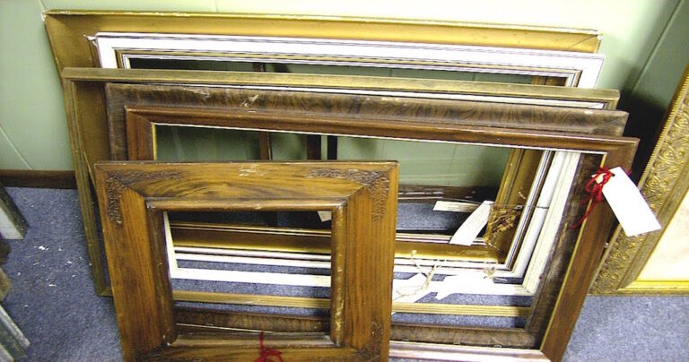 Ανακυκλώστε τις παλιές σας κορνίζες και διακοσμήστε το χώρο σας με αυτές τις DIY κατασκευές!