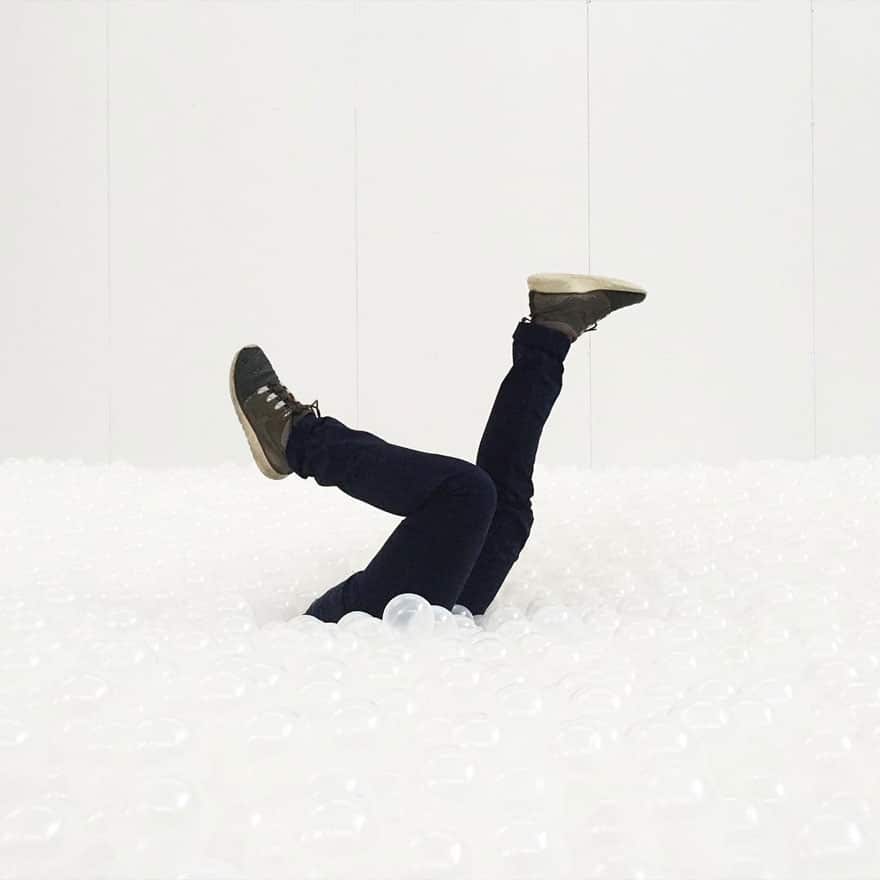 indoor-ball-pit-bubble-ocean-the-beach-snarkitecture-national-building-museum-28