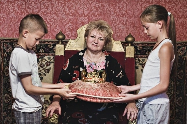 parent-children-relationship-mother-love-other-side-anna-rodchenko-11