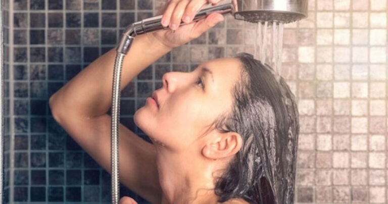 Πρέπει να κάνετε μπάνιο το πρωί ή το βράδυ;