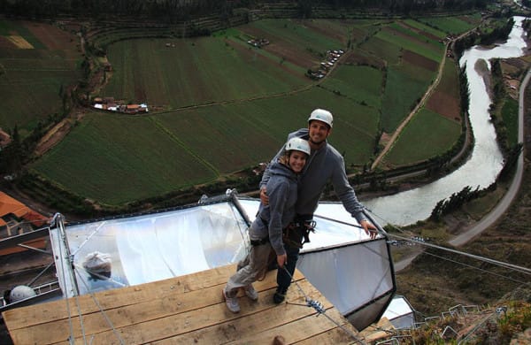 scary-see-through-suspended-pod-hotel-peru-sacred-valley-4-600x390