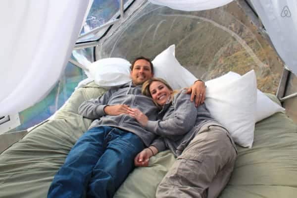 scary-see-through-suspended-pod-hotel-peru-sacred-valley-9-600x399