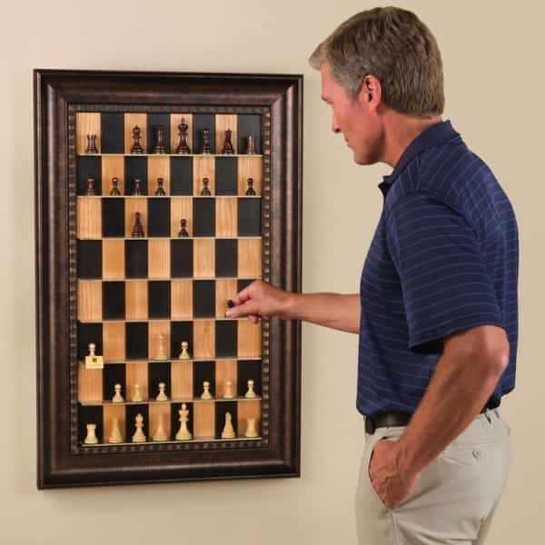 The-Vertical-Chess-Set-600x600