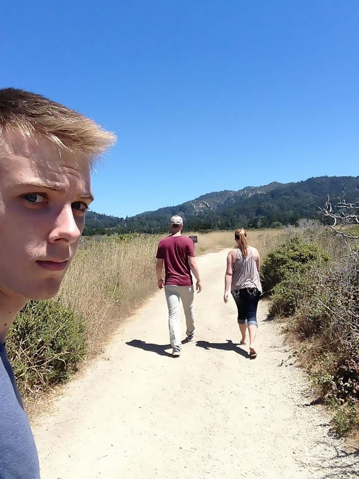 third-wheel-selfies-earthyhillgivens-13