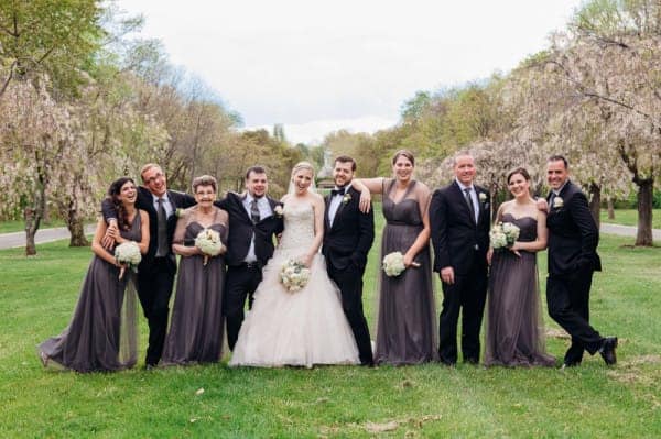 13_Philadelphia_Museum_Wedding-2-600x399