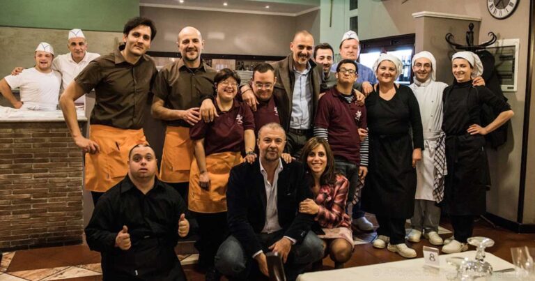 Σε αυτό το εστιατόριο στην Ιταλία οι εργαζόμενοι έχουν σύνδρομο Down!